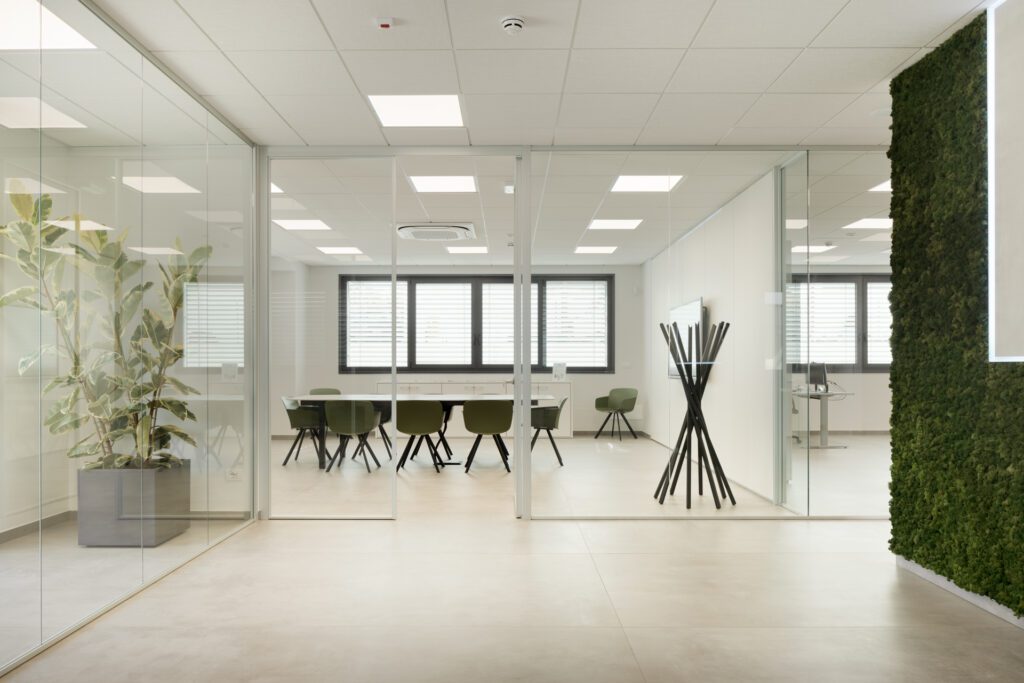 Uffici direzionali con arredamento di design.
