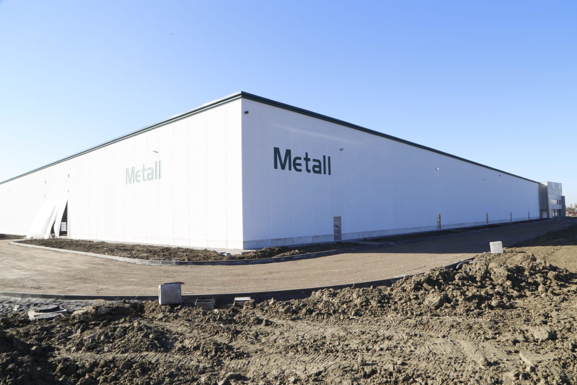 Capannone di Metall Steel realizzato da Edilesse.